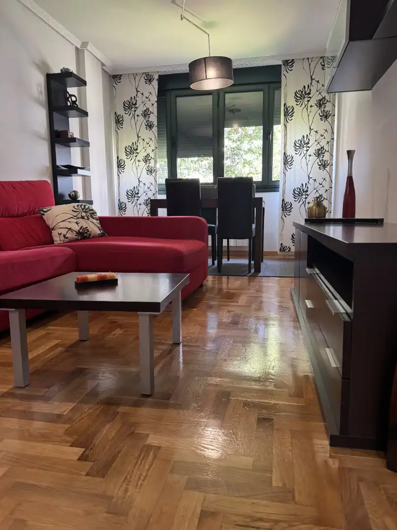 Sala de estar de Piso en venta en Avilés con Calefacción, Parquet y Terraza