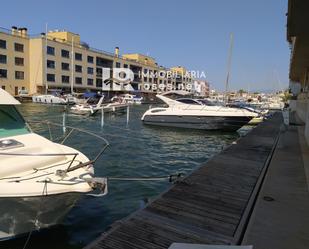 Vista exterior de Garatge en venda en Empuriabrava