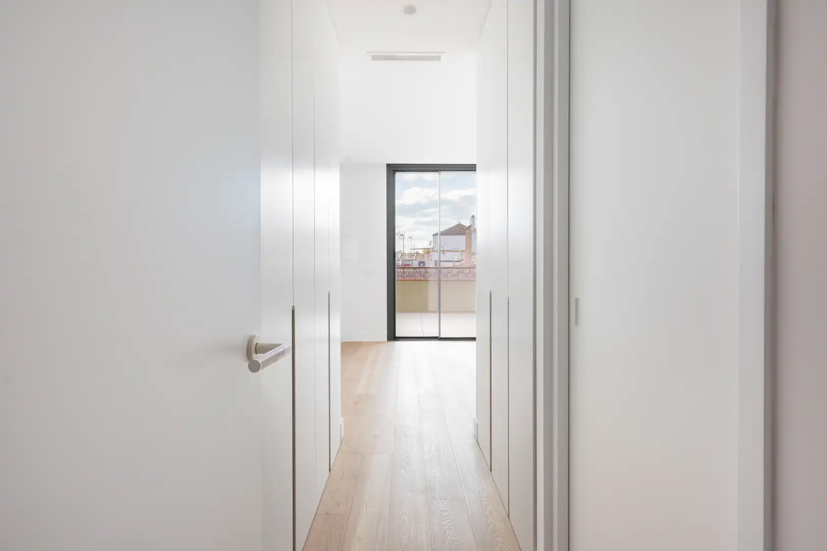 Attic for rent in Madrid  with Air Conditioner, Heating and Storage room