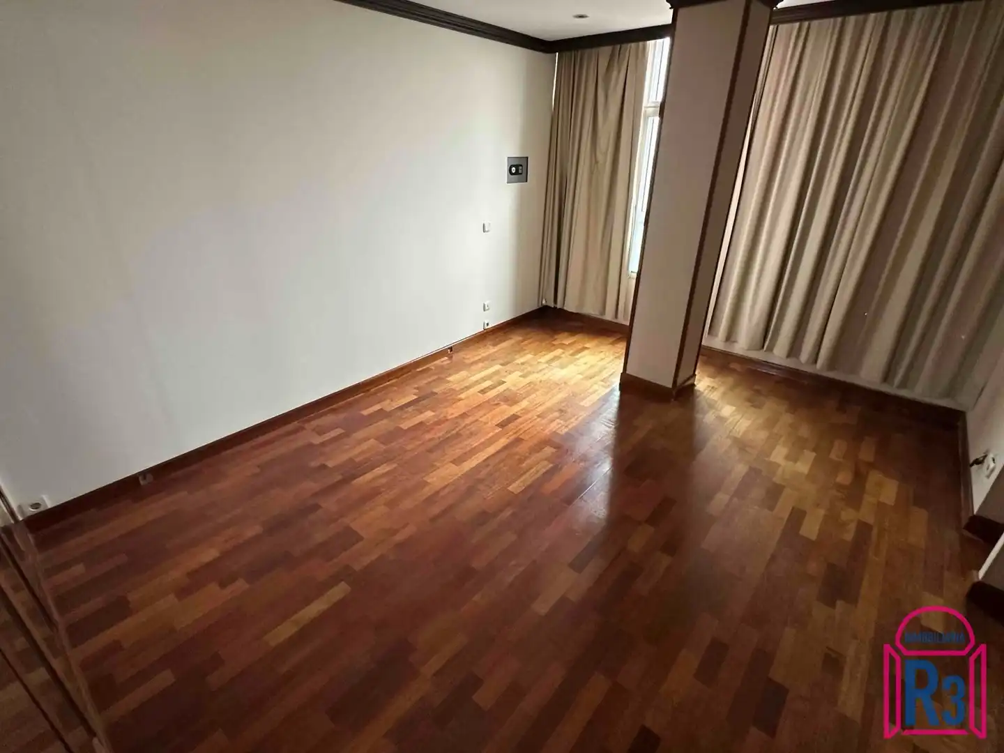 Habitación de Piso de alquiler en León Capital  con Calefacción y Terraza