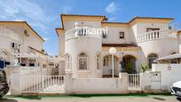 Vista exterior de Casa o xalet en venda en Torrevieja amb Aire condicionat, Calefacció i Terrassa