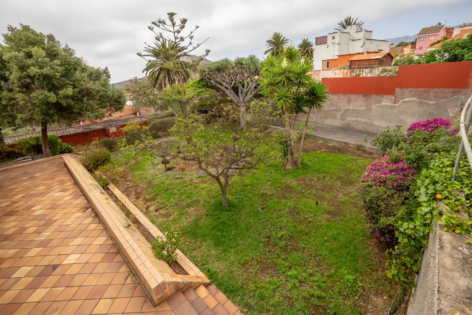 Jardí de Casa o xalet en venda en Las Palmas de Gran Canaria amb Aire condicionat, Jardí privat i Parquet