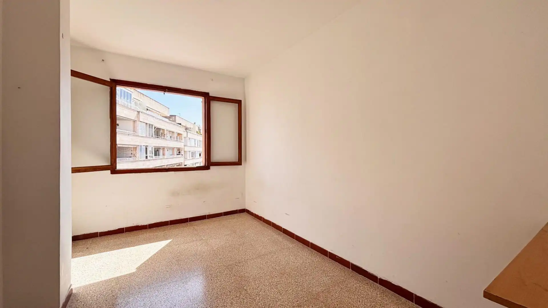 Piso con terraza en venta en Calle COLUBI, imagen 17