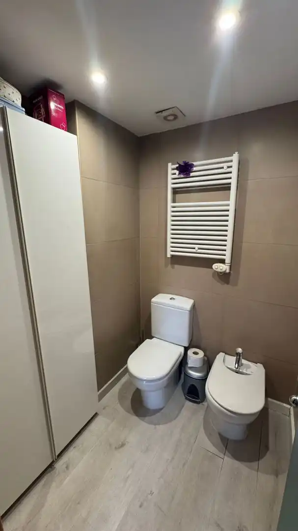 Bathroom of Flat for sale in Montcada i Reixac  with Air Conditioner, Terrace and Community pool