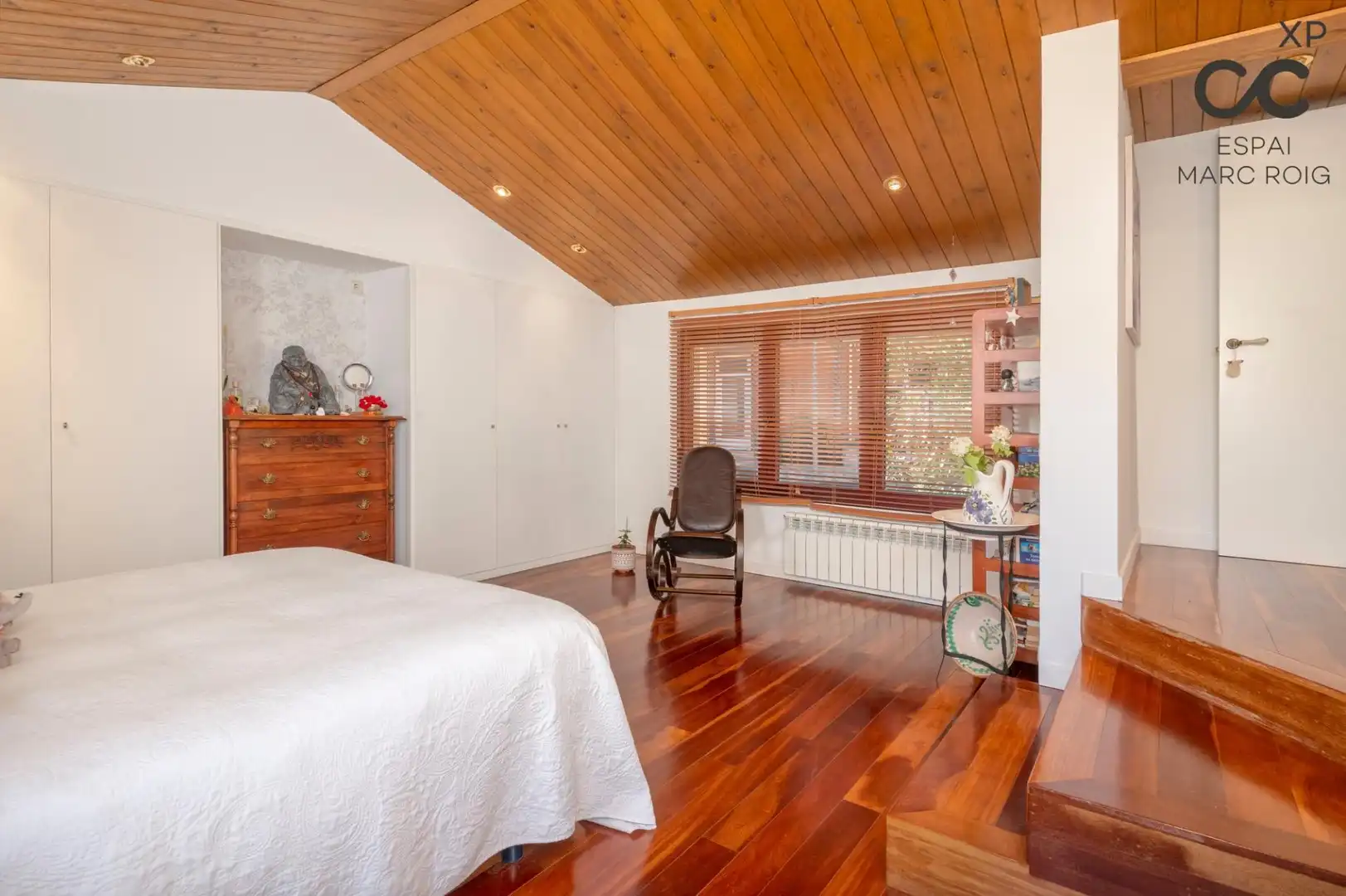Habitación de Casa o chalet en venta en Olot con Calefacción, Jardín privado y Parquet