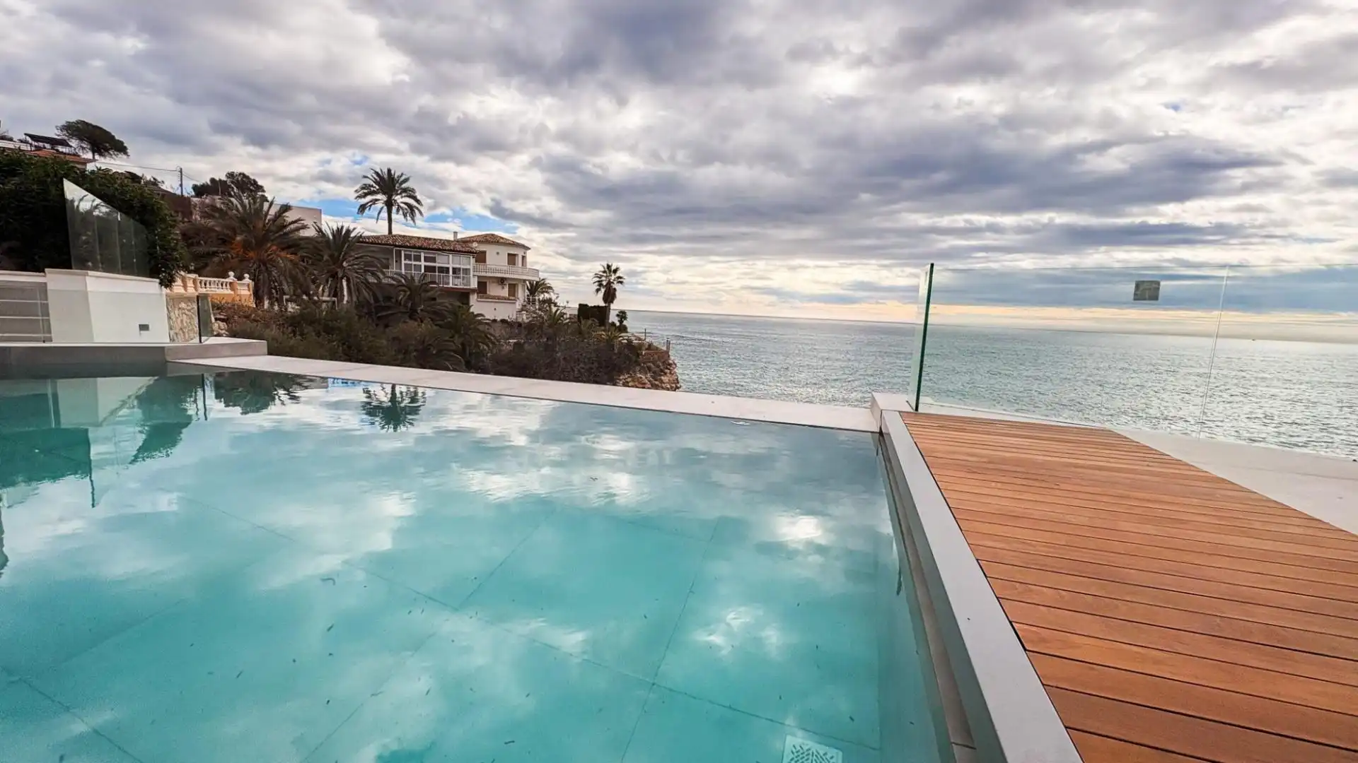 Piscina de Casa o chalet en venta en El Campello con Aire acondicionado, Calefacción y Jardín privado