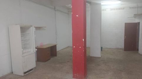 Gran loca en la entrada de Tavernes para cualquier negocio