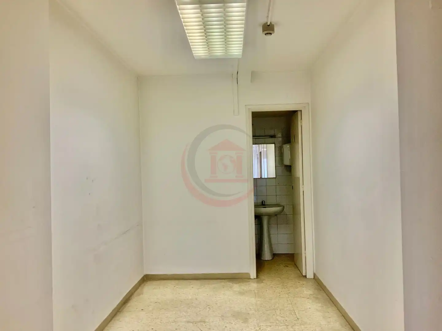 Commercial properties for rent in Barcelona  with Air Conditioner