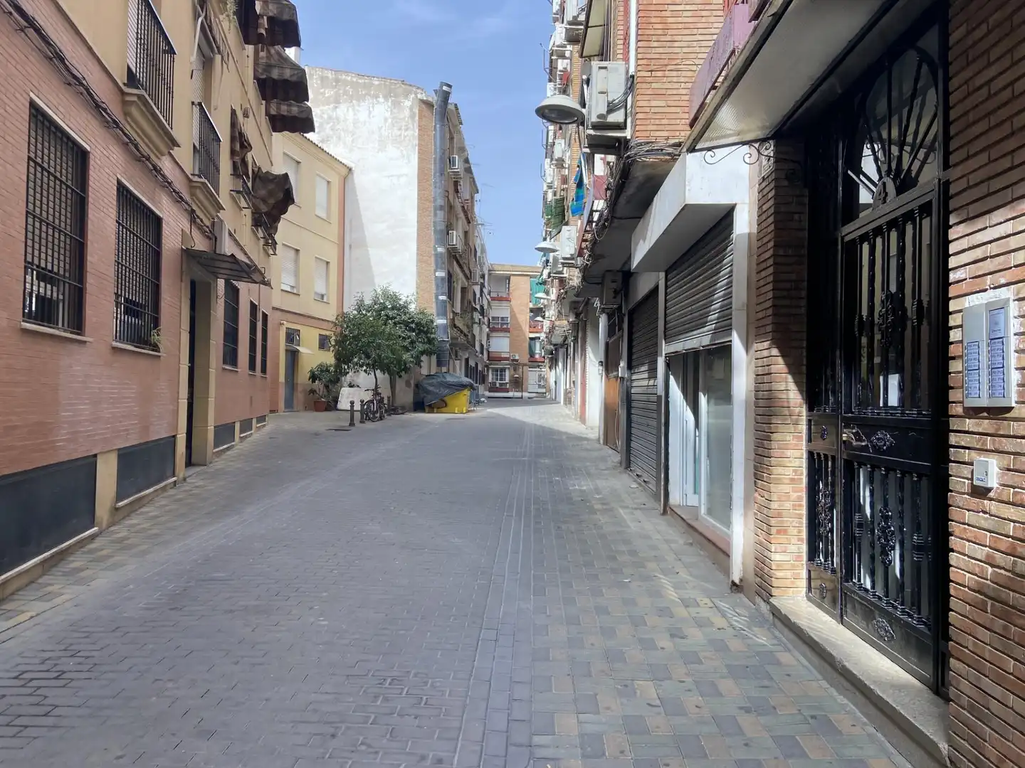 Local comercial en venda a Pasaje Escritor Pérez de Rivas