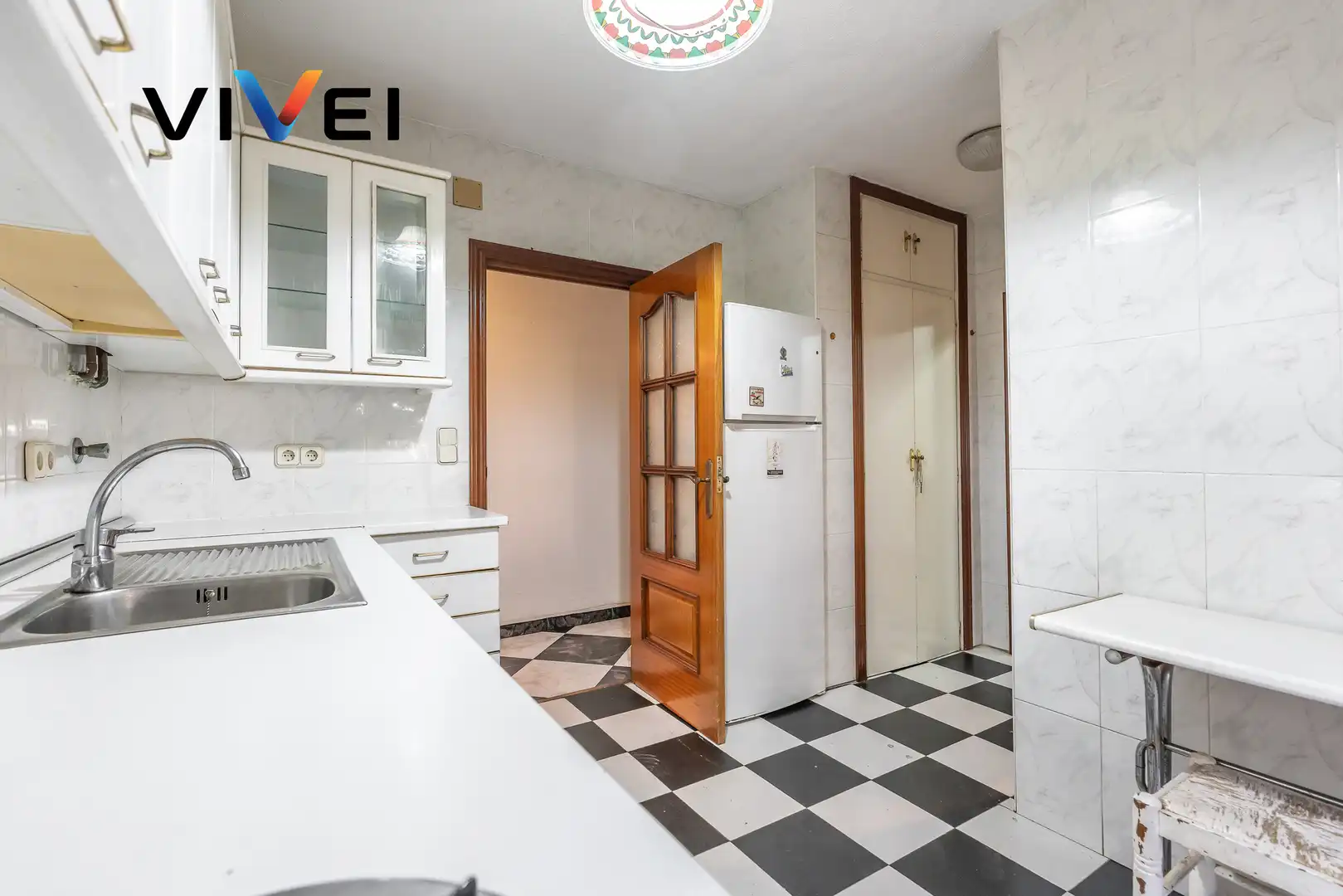 Küche von Erdgeschoss zum Verkauf in Madrid mit Heizung