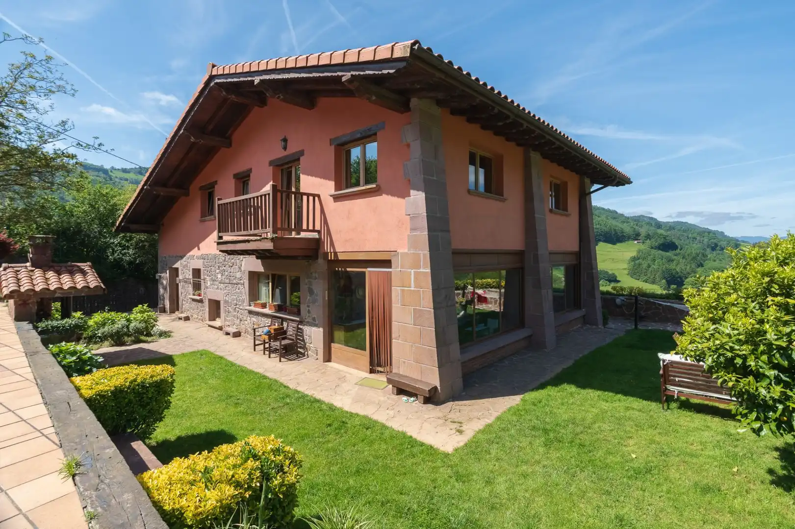 Vista exterior de Casa o chalet en venta en Elduain con Calefacción, Trastero y Amueblado
