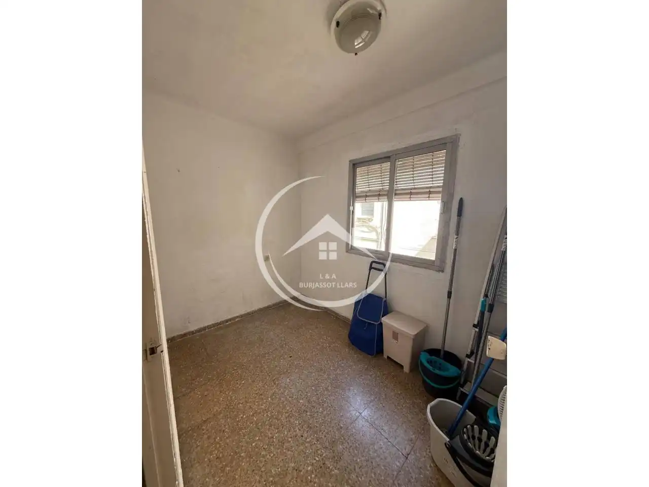 Piso en venta en Burjassot con Balcón