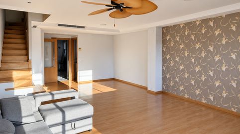 Foto 2 de Casa adosada en venta en Vilamarxant, Valencia