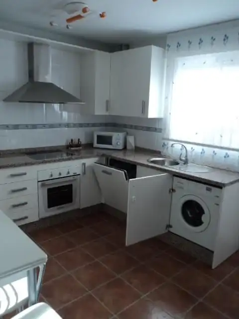 Cocina de Dúplex de alquiler en Adamuz con Aire acondicionado, Calefacción y Amueblado