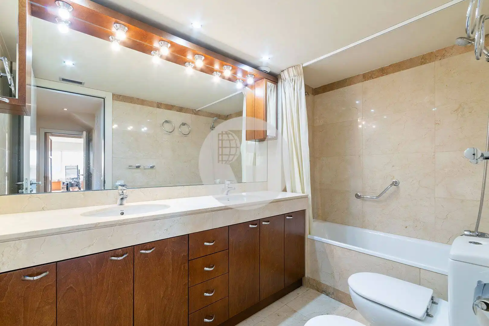 Baño de Dúplex en venta en Barcelona con Aire acondicionado, Calefacción y Terraza
