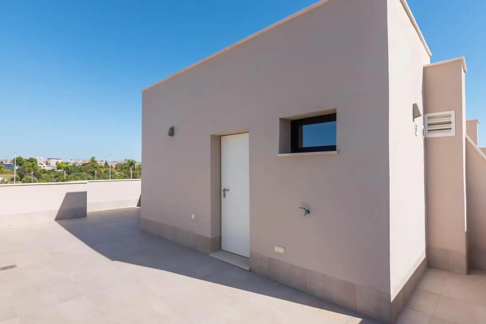 Außenansicht von Maisonette zum Verkauf in Murcia mit Klimaanlage und Terrasse