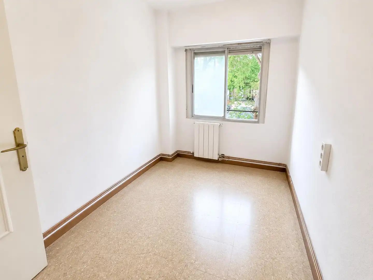 Habitación de Piso en venta en Valencia con Calefacción y Balcón
