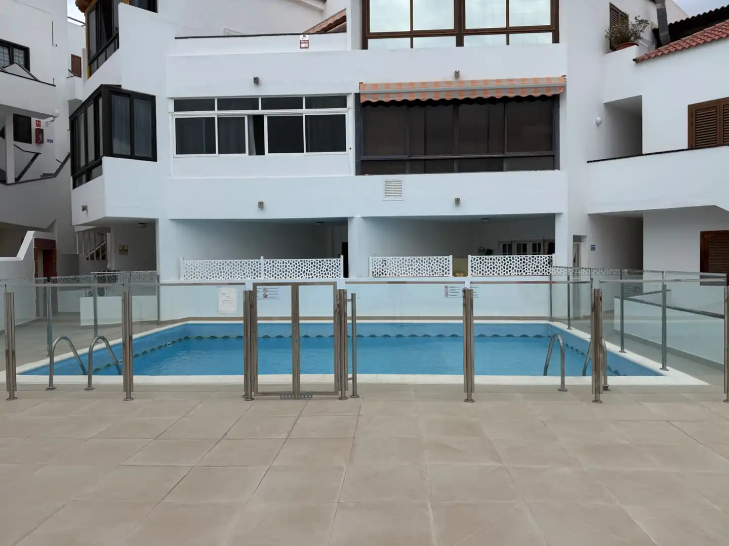 Piscina de Apartamento en venta en Arona con Balcón y Piscina comunitaria