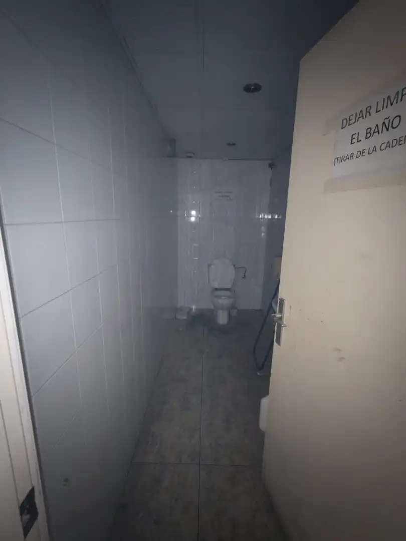 Baño de Nave industrial de alquiler en Granollers