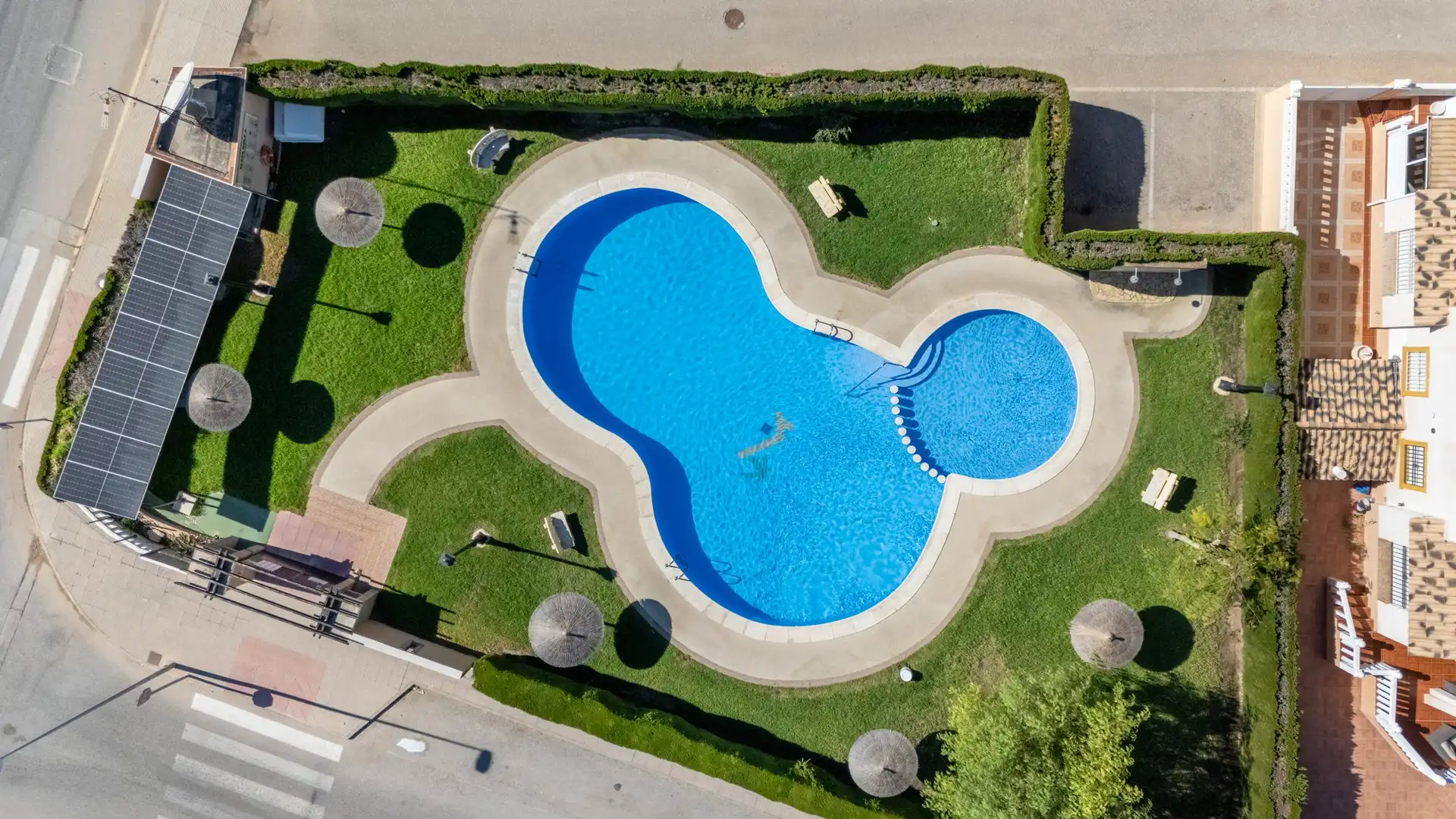 Swimming pool of Detached homes for sale in Orihuela  with Air Conditioner, Private garden and Terrace