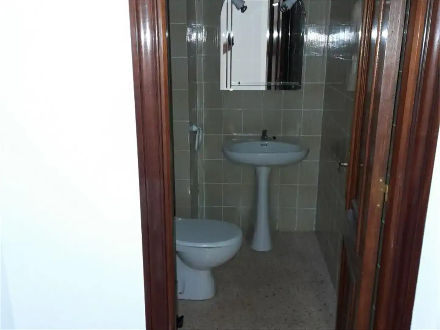 Bathroom of Office for sale in Dos Hermanas