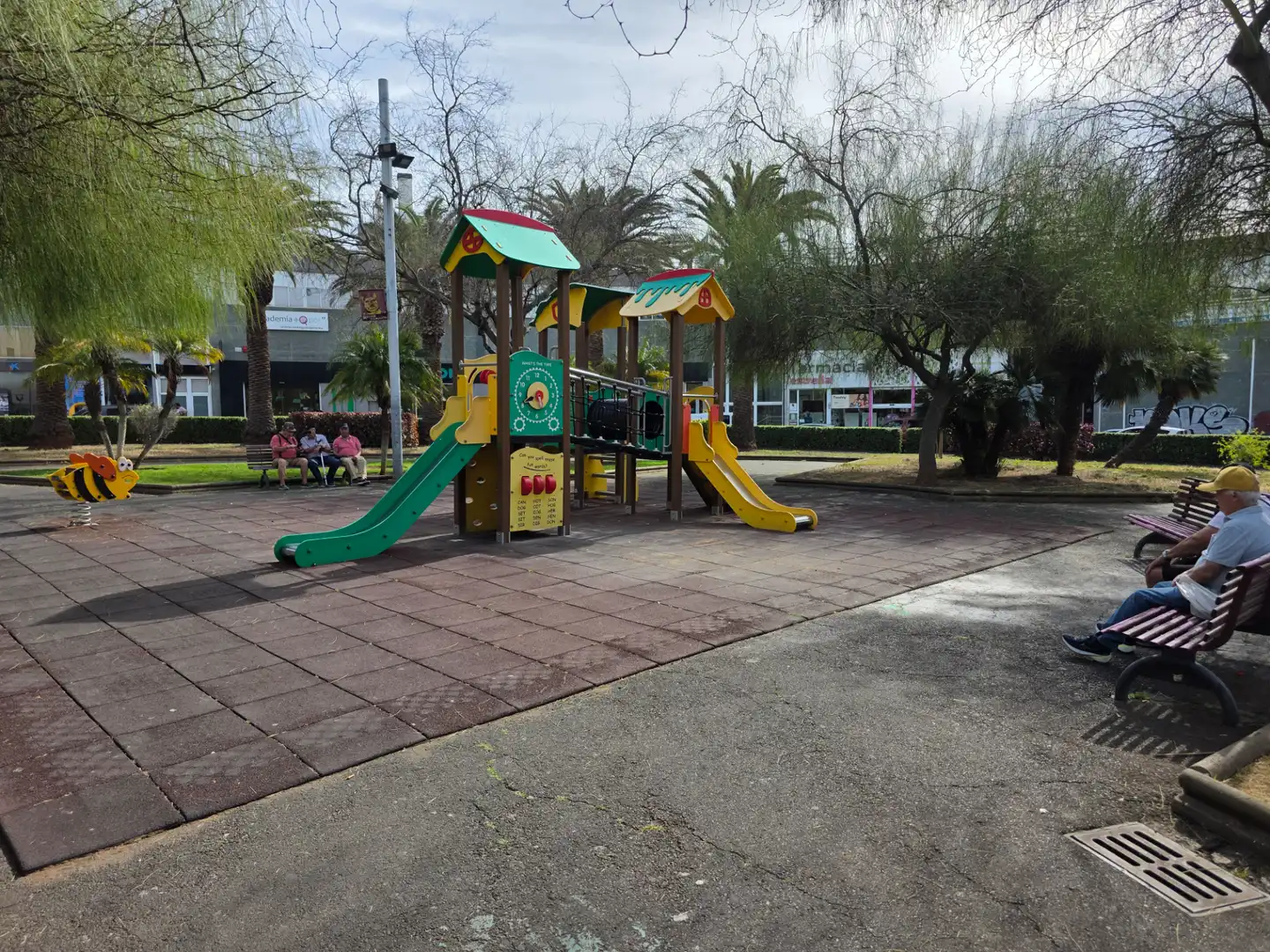 Vista exterior de Ático en venta en San Cristóbal de la Laguna con Terraza, Trastero y Horno