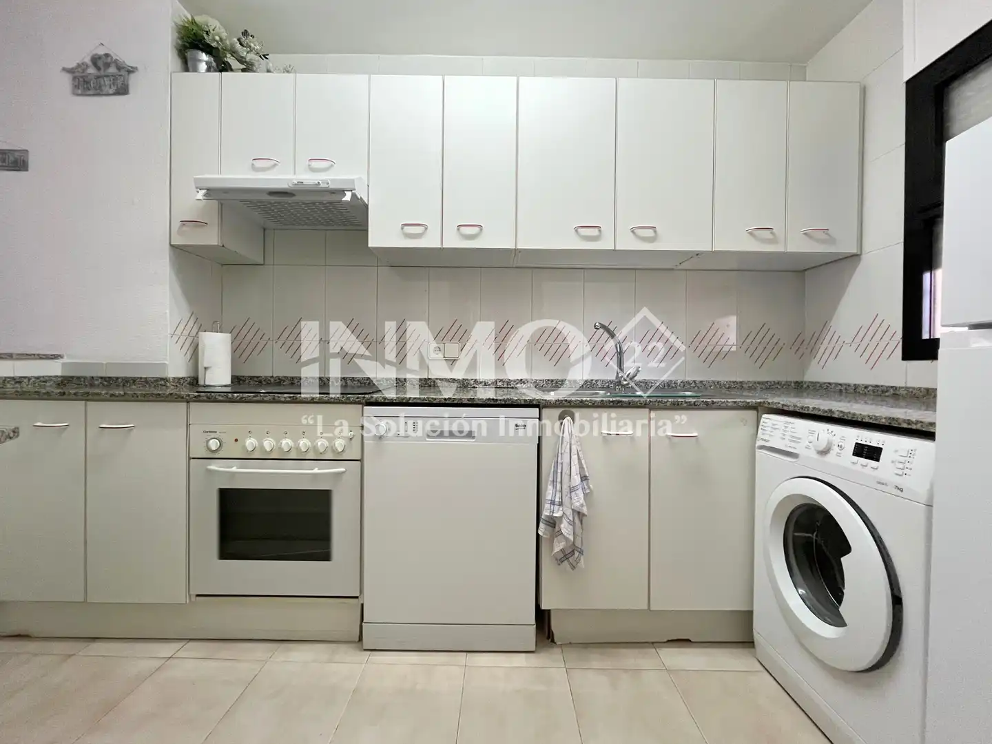 Cuina de Apartament en venda en Cambrils amb Aire condicionat, Terrassa i Moblat