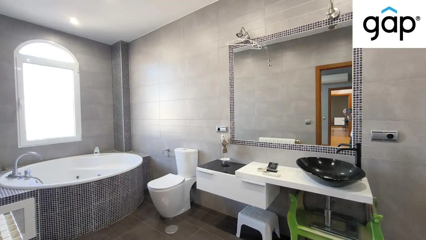 Baño de Casa o chalet en venta en Horcajo de Santiago con Aire acondicionado, Calefacción y Amueblado