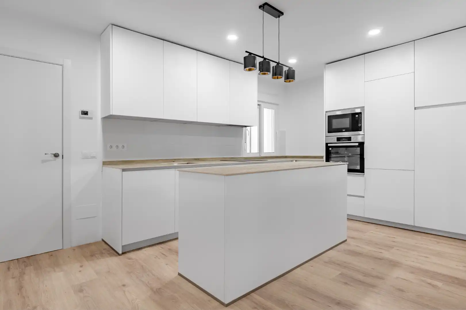Cocina de Piso en venta en Madrid con Terraza