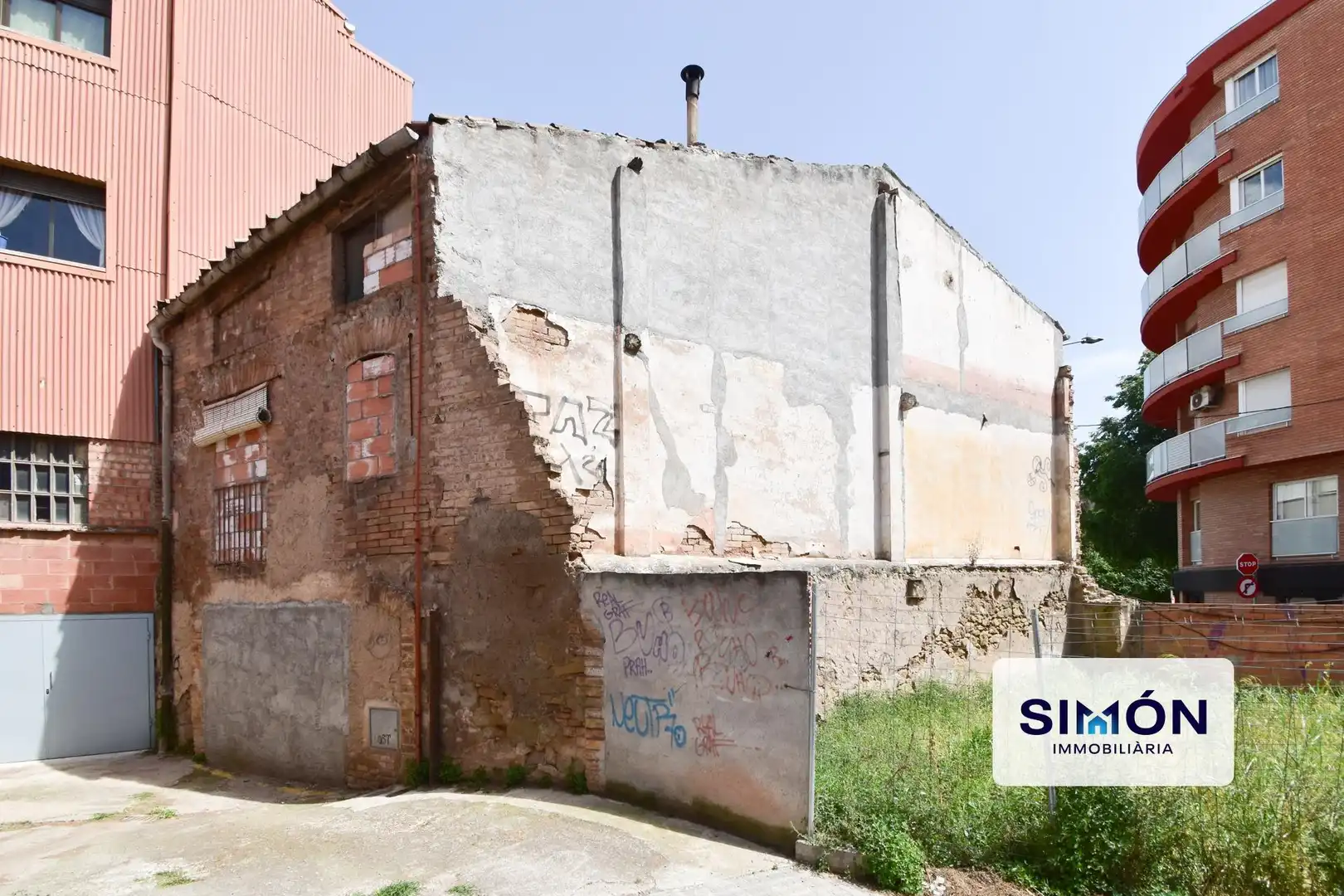 Außenansicht von Residential zum Verkauf in Manresa
