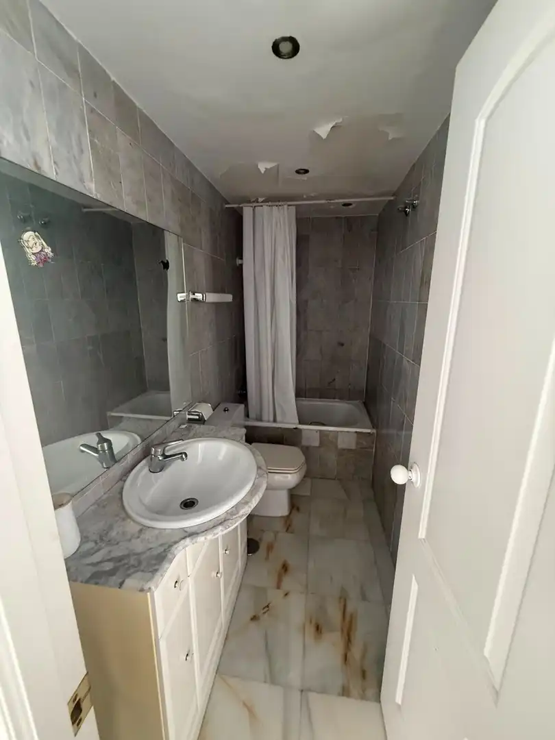 Bany de Pis en venda en Eivissa amb Aire condicionat i Piscina comunitària