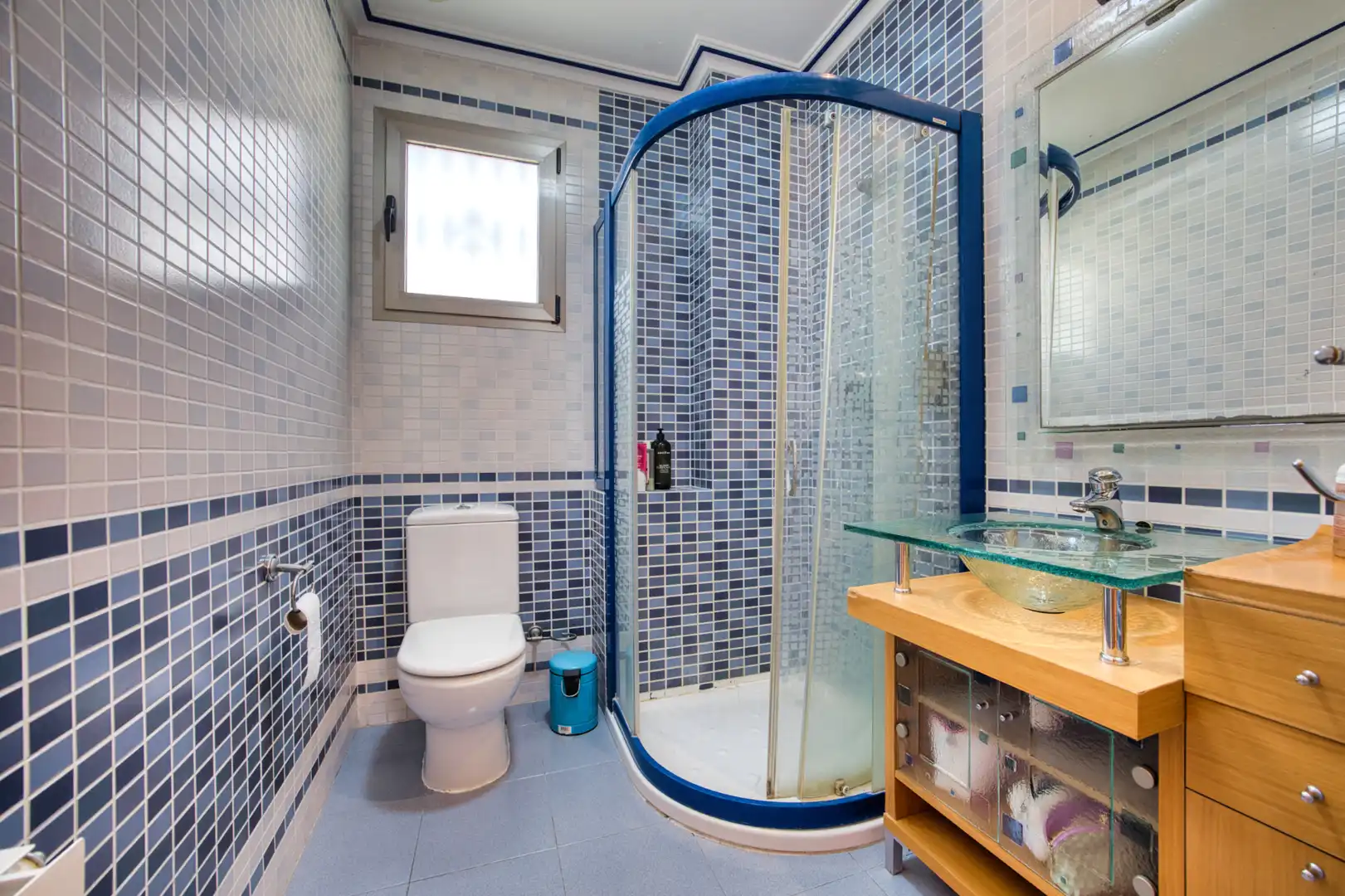 Badezimmer von Haus oder Chalet zum Verkauf in Elche / Elx mit Klimaanlage, Heizung und Privatgarten