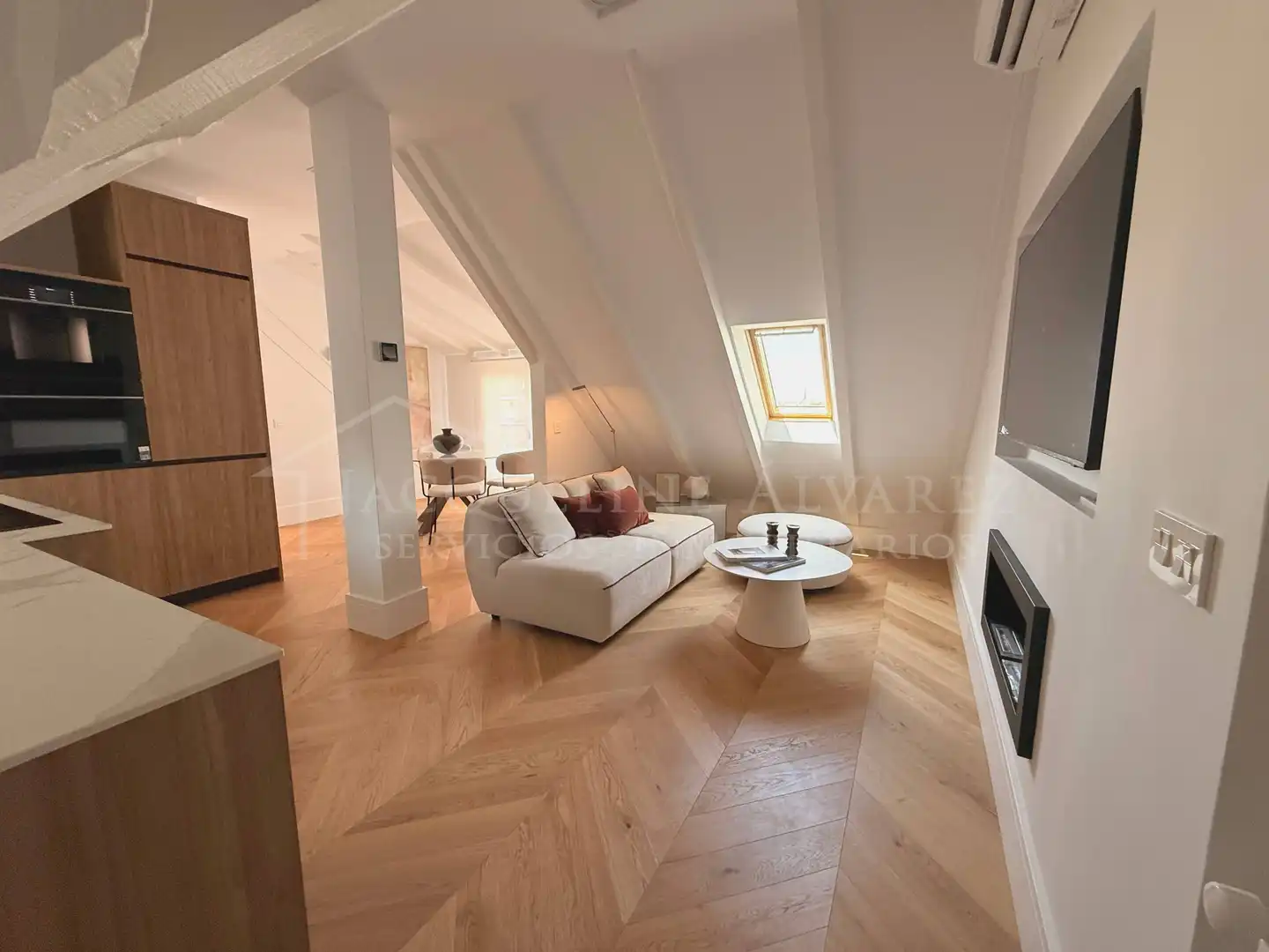 Sala d'estar de Àtic en venda en Madrid amb Aire condicionat, Calefacció i Parquet