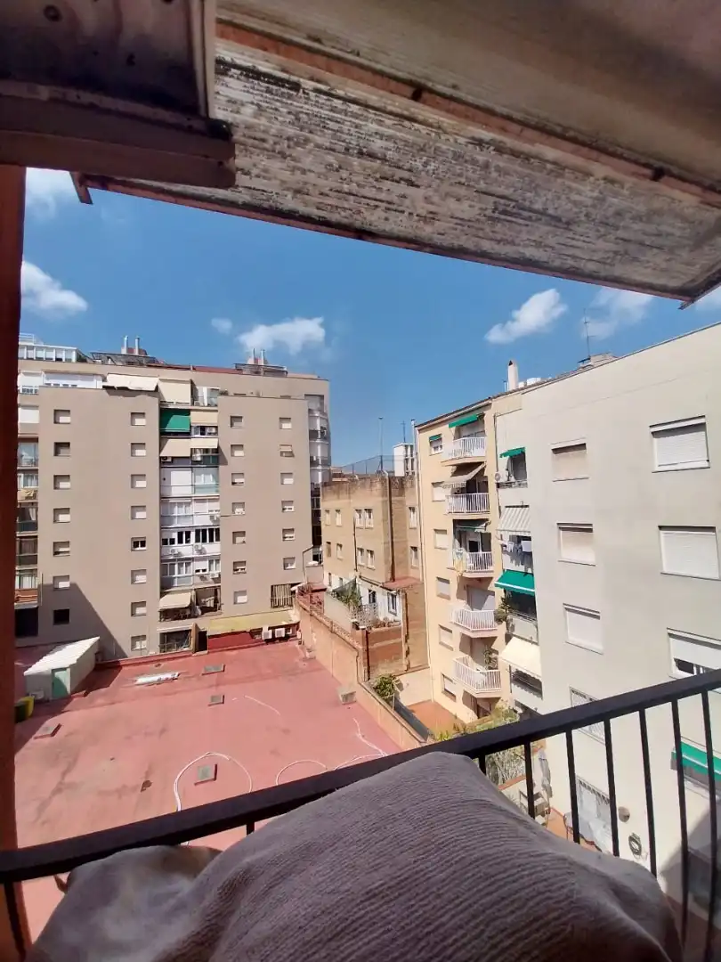 Vista exterior de Pis en venda en Barcelona amb Aire condicionat i Balcó