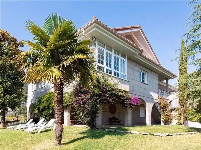 Vista exterior de Casa o xalet en venda en Gondomar amb Calefacció, Parquet i Terrassa
