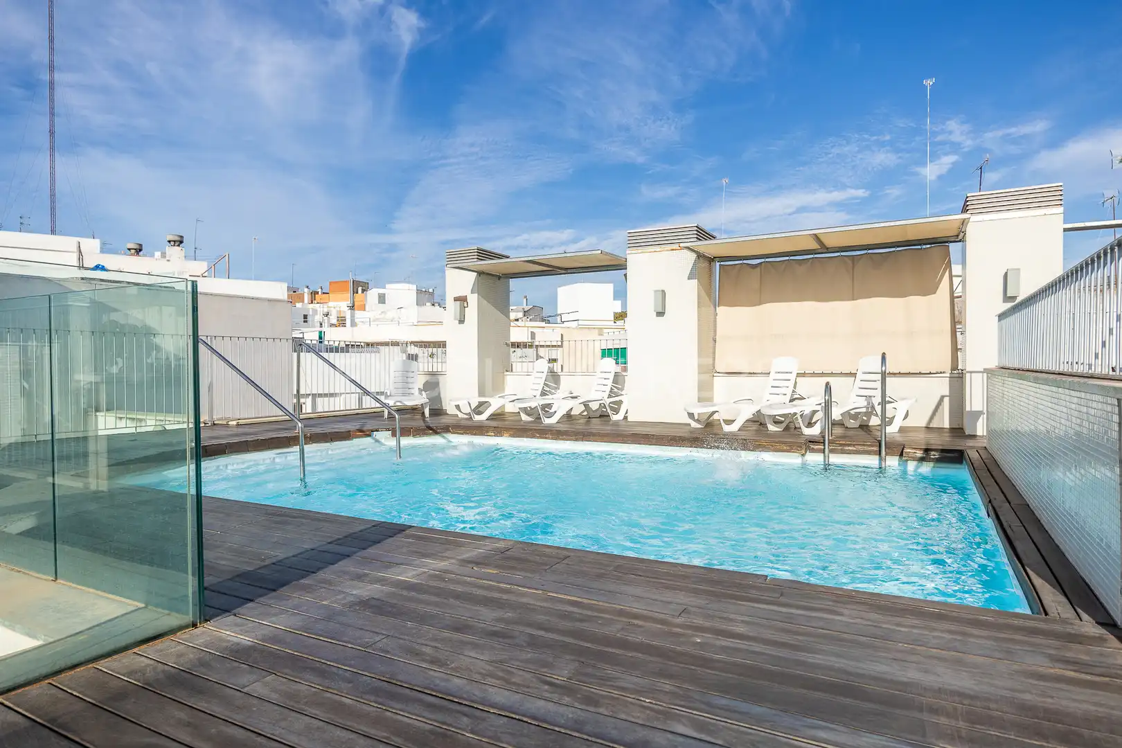 Pis amb piscina de lloguer a Nervión