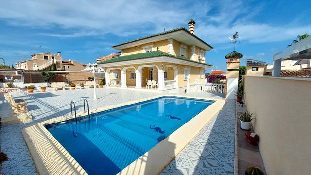Casa-chalet en Venta en Los Balcones - Los Altos
