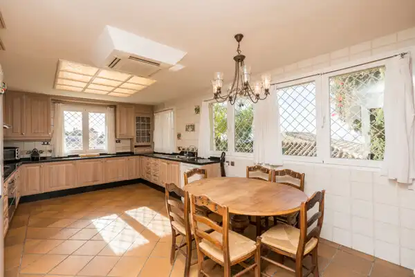 Cocina de Casa o chalet en venta en Rincón de la Victoria con Aire acondicionado, Calefacción y Jardín privado