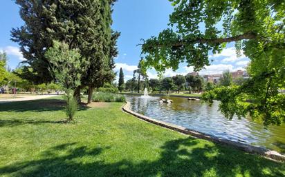 Garden of Flat for sale in  Madrid Capital  with Air Conditioner, Heating and Parquet flooring