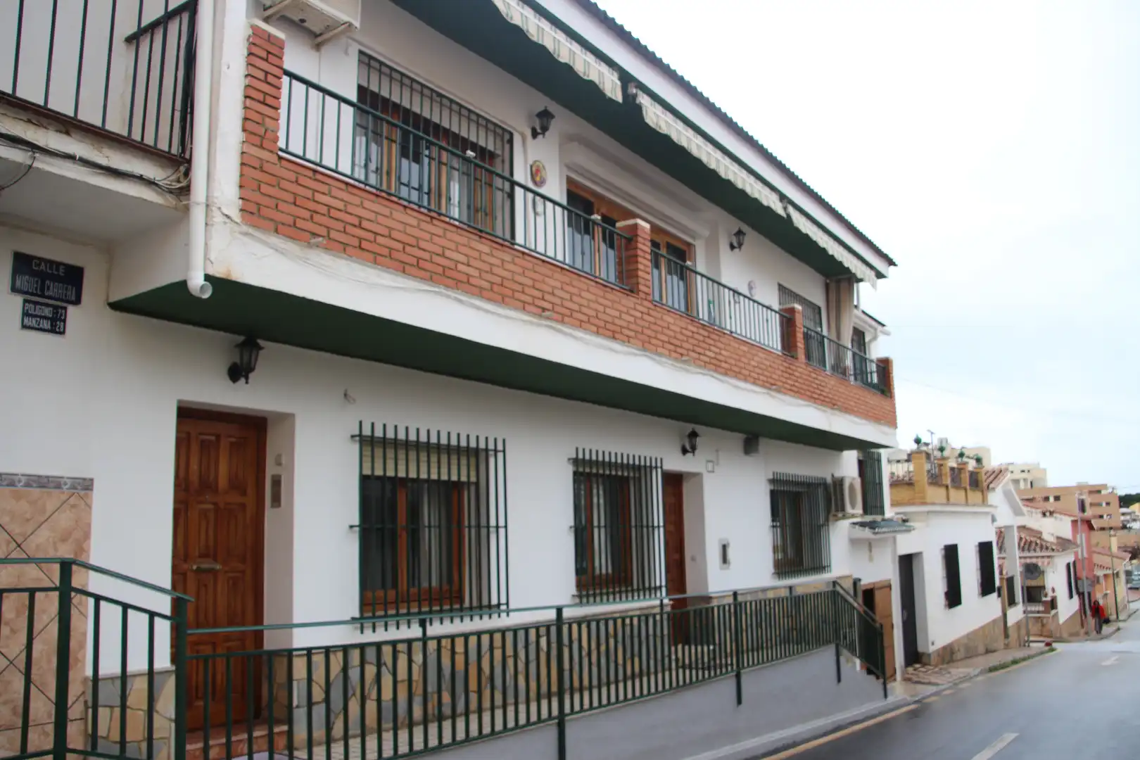 Vista exterior de Casa adosada en venda en Málaga Capital amb Aire condicionat, Calefacció i Terrassa