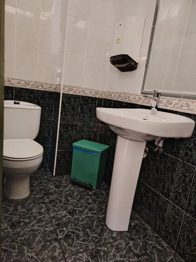 Baño de Edificio en venta en Elda