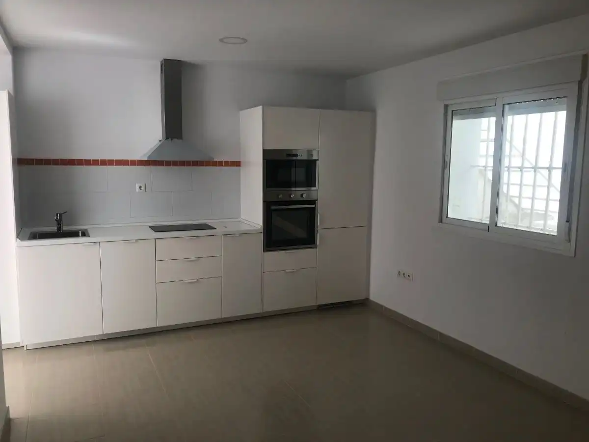 Küche von Wohnung zum Verkauf in San Fernando mit Klimaanlage und Terrasse