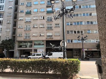 Bajo con ascensor en venta en GARCIA BARBON