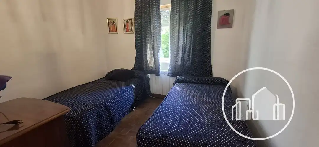 Dormitori de Pis de lloguer en Villarcayo de Merindad de Castilla la Vieja amb Calefacció