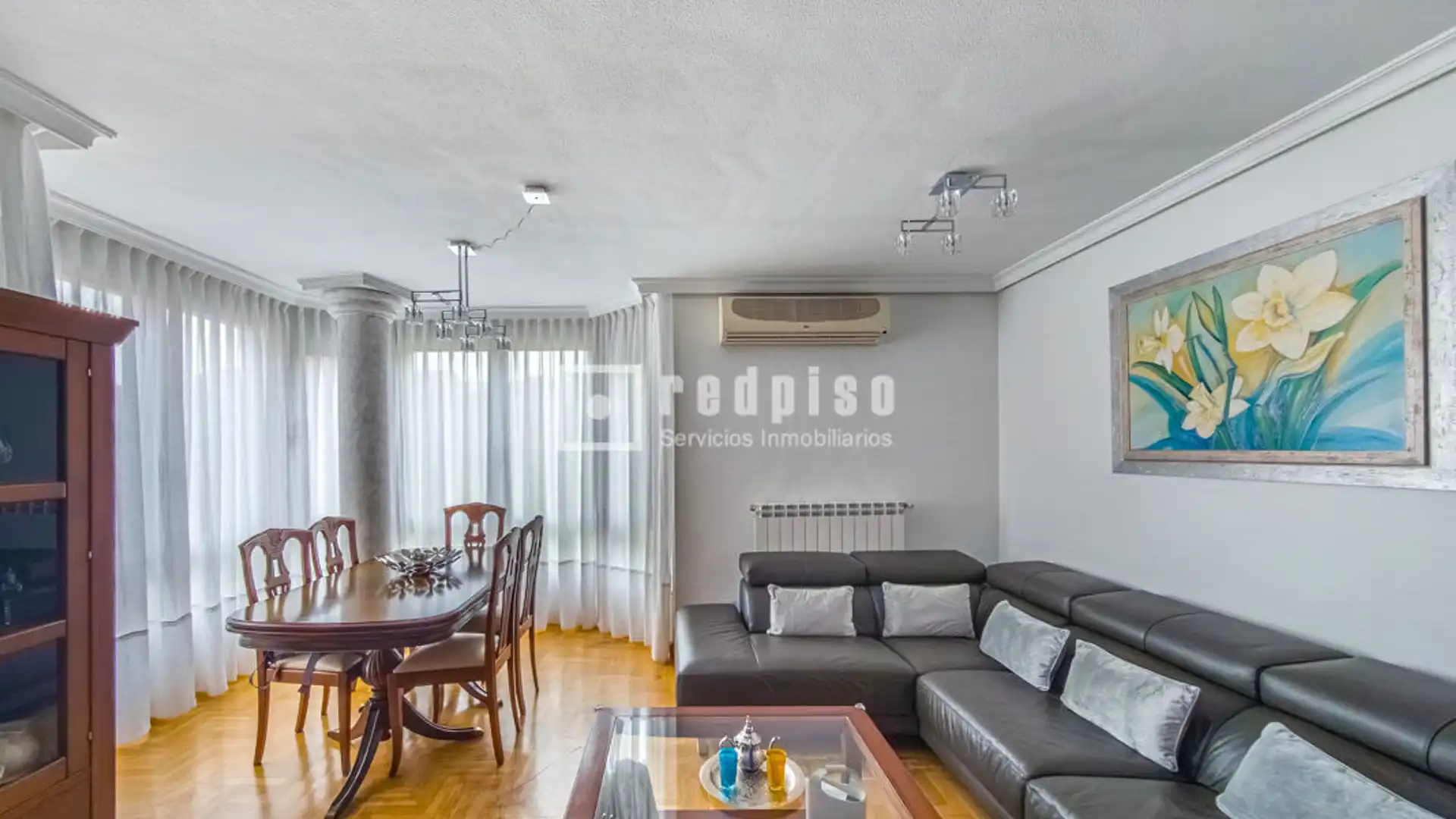 Living room of Flat for sale in Alcorcón  with Air Conditioner, Heating and Parquet flooring