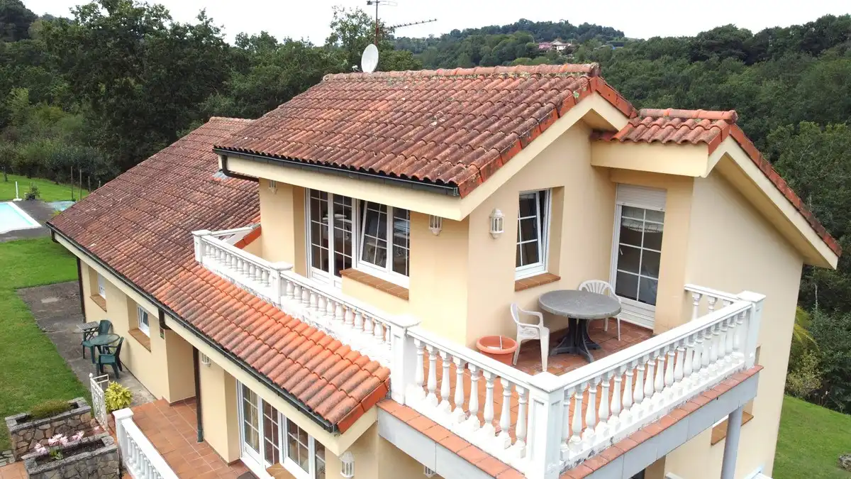 Terraza de Casa o chalet en venta en Parres con Piscina y Amueblado