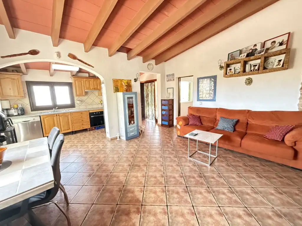 Wohnzimmer von Country house zum Verkauf in Inca