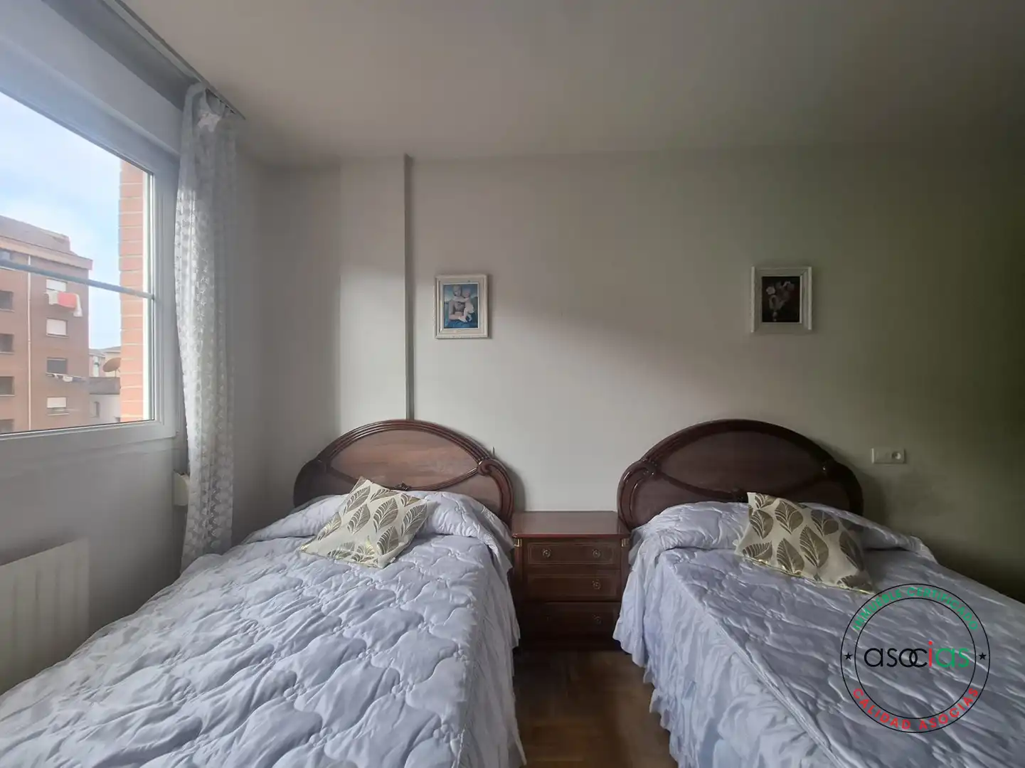 Habitación de Piso en venta en Gijón  con Calefacción, Parquet y Trastero