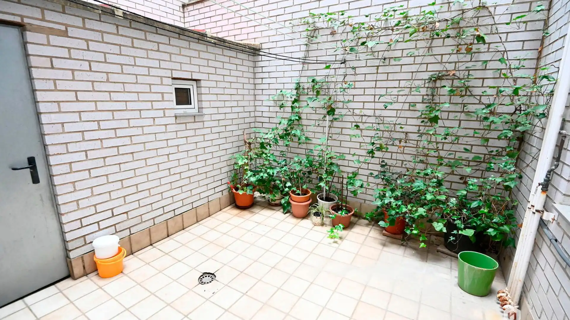 Terrace of Flat for sale in León Capital   with Heating, Terrace and Storage room