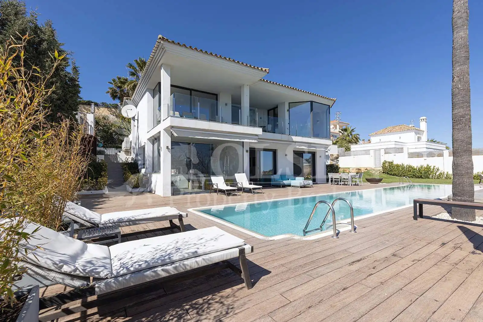 Vista exterior de Casa o chalet en venta en Estepona con Aire acondicionado, Calefacción y Jardín privado